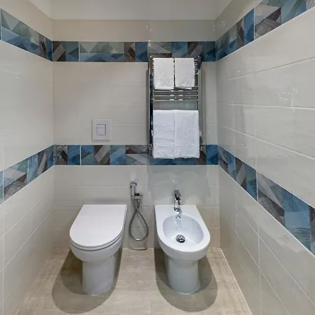 לינה וארוחת בוקר Petra Luxury סורנטו